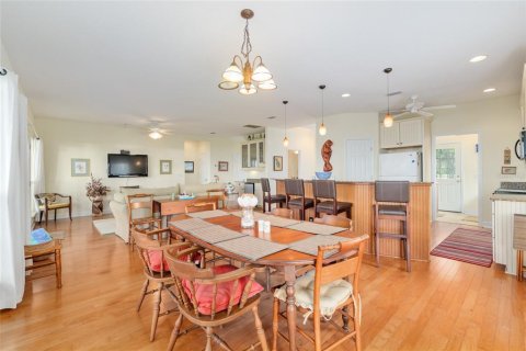 Villa ou maison à vendre à Melrose, Floride: 4 chambres, 284.1 m2 № 2232823 - photo 20
