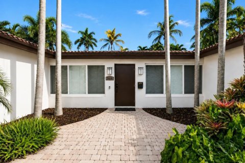 Villa ou maison à vendre à Fort Lauderdale, Floride: 3 chambres, 144.46 m2 № 2286891 - photo 2
