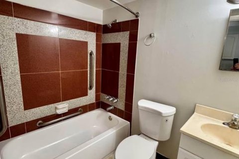 House in Sanford, Florida 4 bedrooms, 198.63 sq.m. № 1827961 - photo 14