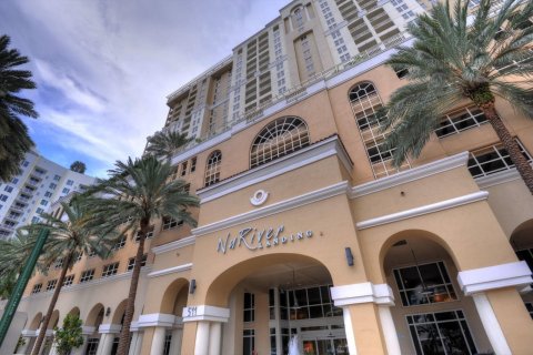 Снять в аренду кондоминиум в Форт-Лодердейл, Флорида 2 спальни, 115.76м2, № 1210201 - фото 1