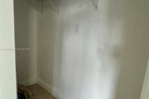 Appartement à louer à Miami Gardens, Floride: 1 chambre, 149.85 m2 № 1993190 - photo 13