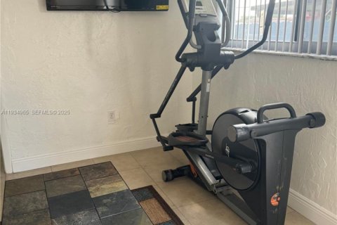 Appartement à louer à Miami Gardens, Floride: 1 chambre, 149.85 m2 № 1993190 - photo 7