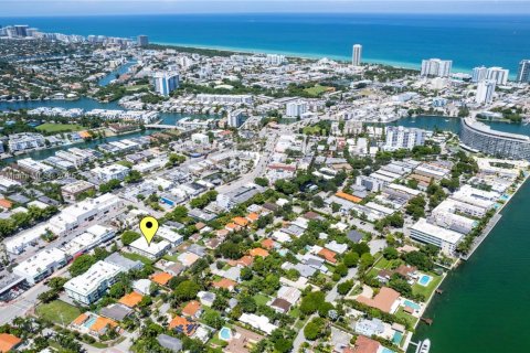 Appartement à louer à Miami Beach, Floride: 1 chambre, 55.74 m2 № 1931709 - photo 1