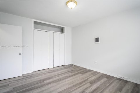 Appartement à louer à Miami Beach, Floride: 1 chambre, 55.74 m2 № 1931709 - photo 10