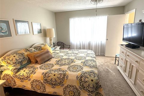 Condo in Bradenton, Florida, 2 bedrooms  № 2199305 - photo 19