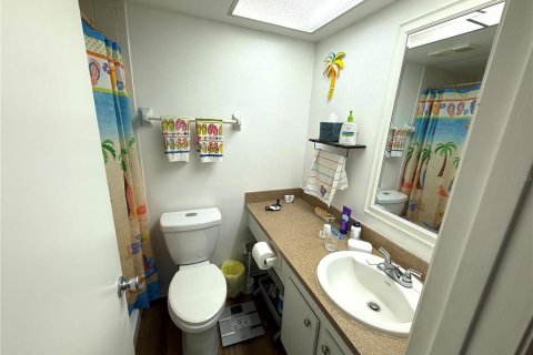 Condo in Bradenton, Florida, 2 bedrooms  № 2199305 - photo 22