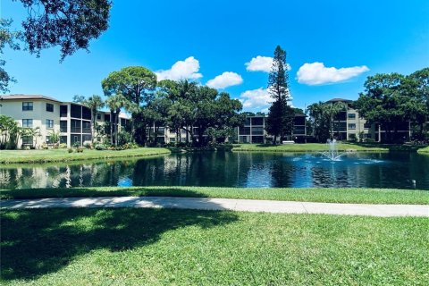Condo in Bradenton, Florida, 2 bedrooms  № 2199305 - photo 30