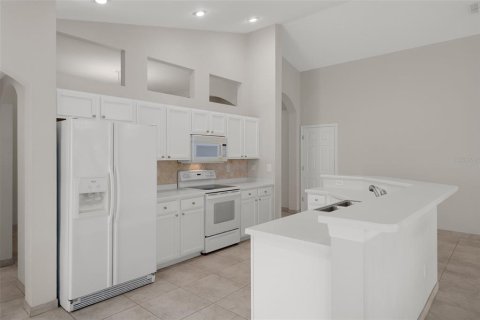 Купить виллу или дом в Ленд-о-Лейкс, Флорида 9 комнат, 163.32м2, № 2207442 - фото 17