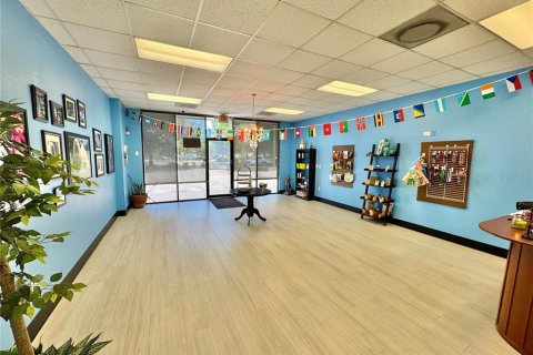 Immobilier commercial à vendre à Kissimmee, Floride: 92.9 m2 № 2094641 - photo 9