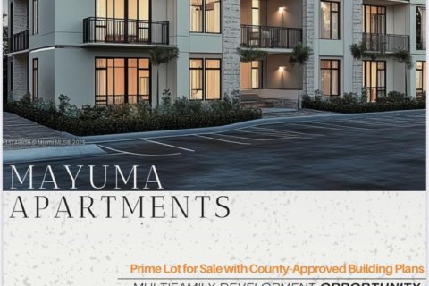 Propiedad comercial en venta en Homestead, Florida № 1985192 - foto 1