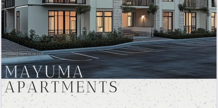 Propiedad comercial en Homestead, Florida № 1985192