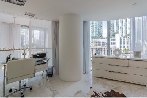 Condominio en venta en Miami, Florida, 2 dormitorios, 157.38 m2 № 2000989 - foto 20