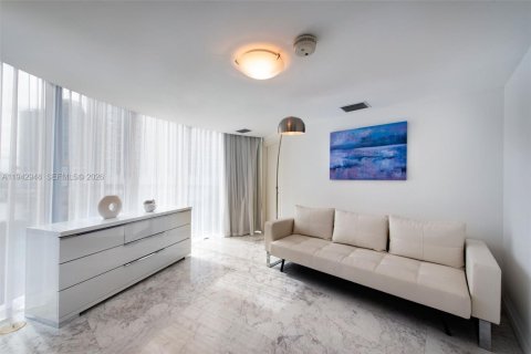 Condominio en venta en Miami, Florida, 2 dormitorios, 157.38 m2 № 2000989 - foto 19