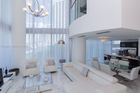 Condominio en venta en Miami, Florida, 2 dormitorios, 157.38 m2 № 2000989 - foto 7