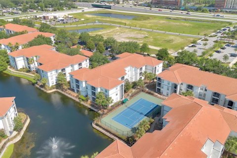 Condo in Orlando, Florida, 1 bedroom  № 1744381 - photo 20