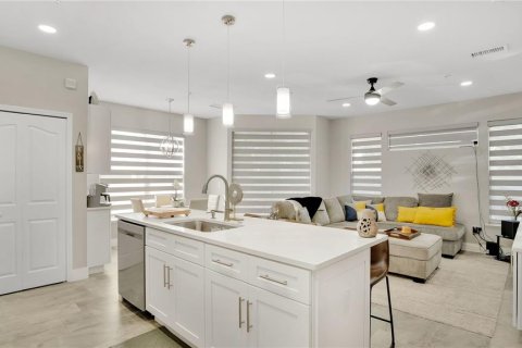 Condo in Orlando, Florida, 1 bedroom  № 1744381 - photo 7