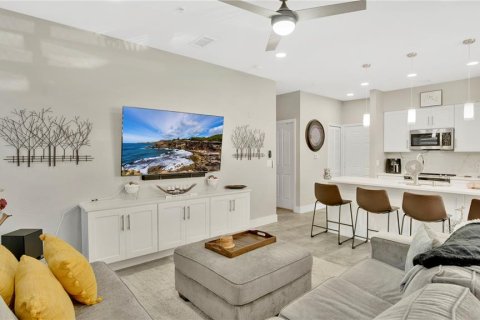 Condo in Orlando, Florida, 1 bedroom  № 1744381 - photo 6