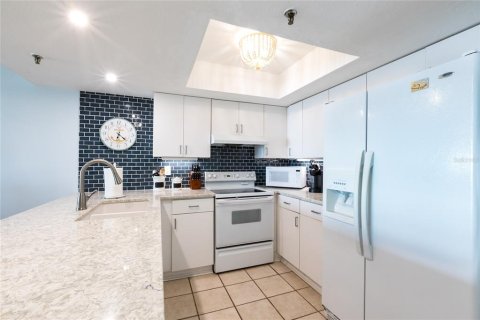 Condo in Indian Shores, Florida, 1 bedroom  № 2377798 - photo 9