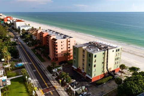 Condo in Indian Shores, Florida, 1 bedroom  № 2377798 - photo 20