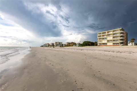 Condo in Indian Shores, Florida, 1 bedroom  № 2377798 - photo 15
