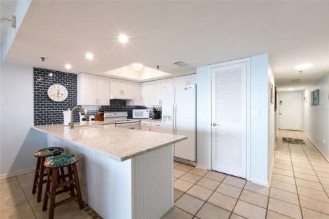 Condo in Indian Shores, Florida, 1 bedroom  № 2377798 - photo 7
