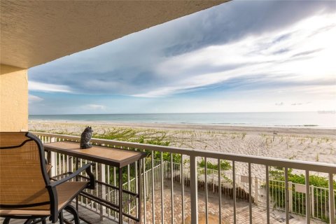 Condo in Indian Shores, Florida, 1 bedroom  № 2377798 - photo 13