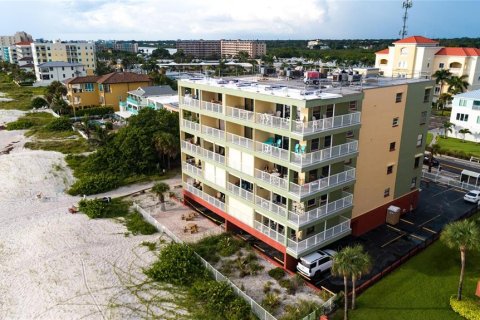 Condo in Indian Shores, Florida, 1 bedroom  № 2377798 - photo 23