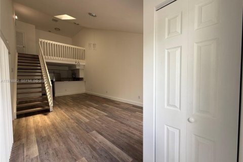 Купить таунхаус в Норт-Лодердейл, Флорида 2 спальни, 110.18м2, № 2042957 - фото 4