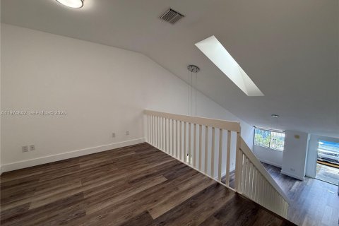 Купить таунхаус в Норт-Лодердейл, Флорида 2 спальни, 110.18м2, № 2042957 - фото 17