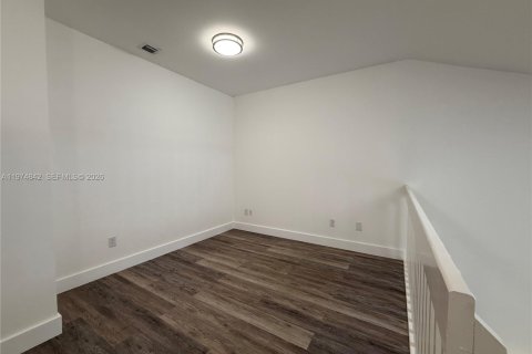 Купить таунхаус в Норт-Лодердейл, Флорида 2 спальни, 110.18м2, № 2042957 - фото 16