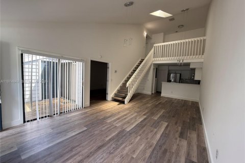 Купить таунхаус в Норт-Лодердейл, Флорида 2 спальни, 110.18м2, № 2042957 - фото 5