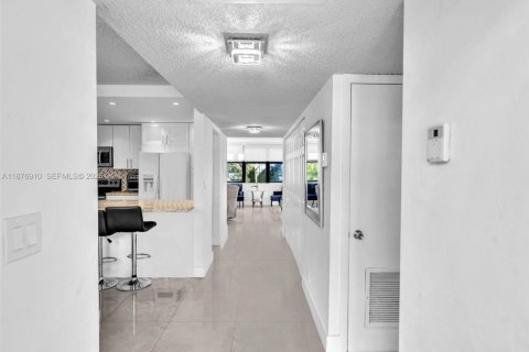 Condominio en alquiler en Aventura, Florida, 3 dormitorios, 128.21 m2 № 2079194 - foto 8
