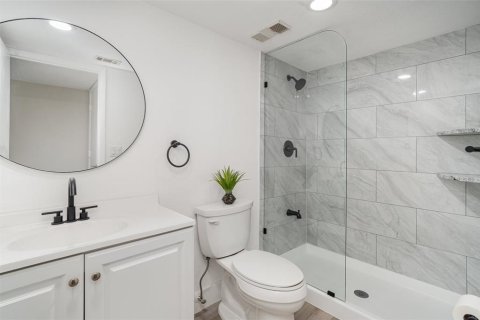 Copropriété à vendre à Bradenton, Floride: 2 chambres, 97.55 m2 № 1873131 - photo 4