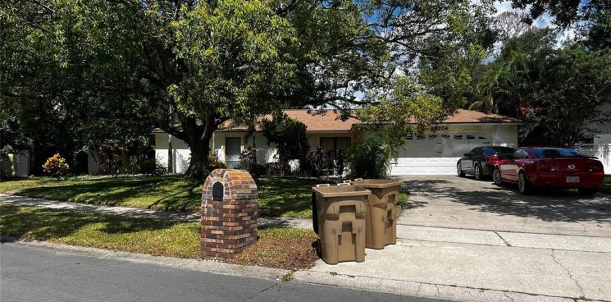 Casa en Temple Terrace, Florida 4 dormitorios, 218.88 m2 № 1838170