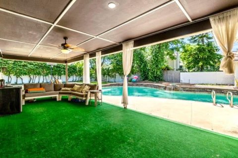 Casa en venta en Temple Terrace, Florida, 4 dormitorios, 218.88 m2 № 1838170 - foto 7