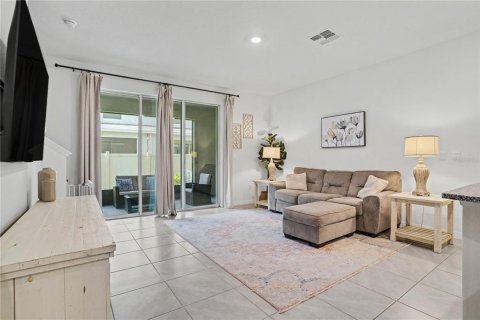 Touwnhouse à vendre à Land O' Lakes, Floride: 3 chambres, 155.43 m2 № 2313349 - photo 6