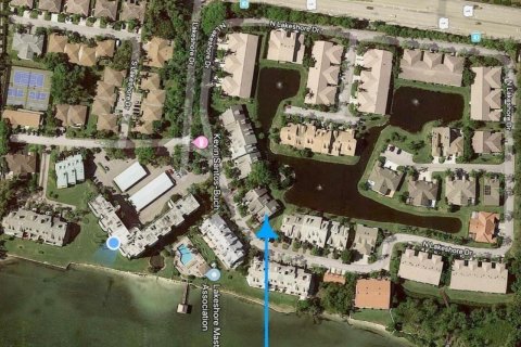House in Hypoluxo, Florida 2 bedrooms, 111.2 sq.m. № 1103312 - photo 1