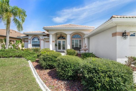 House in Punta Gorda, Florida 3 bedrooms, 207.36 sq.m. № 1563001 - photo 3