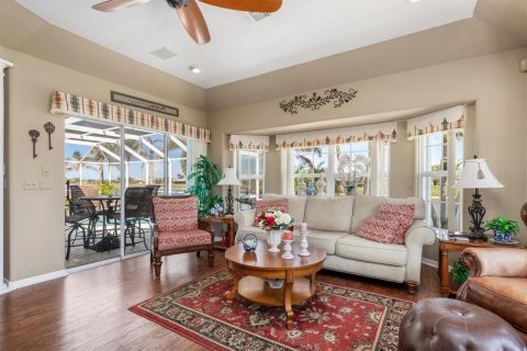 House in Punta Gorda, Florida 3 bedrooms, 207.36 sq.m. № 1563001 - photo 14