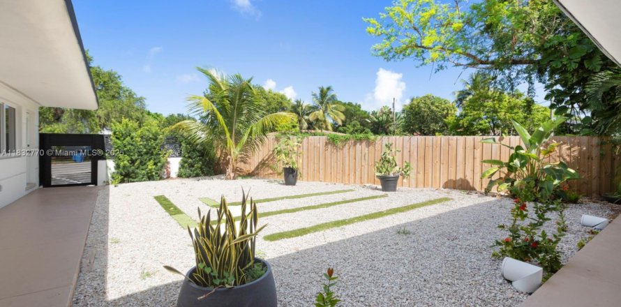 Villa ou maison à Miami, Floride 1 chambre, 274.25 m2 № 1809414