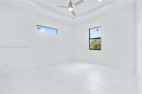 House in Lehigh Acres, Florida 4 bedrooms № 1890714 - photo 25