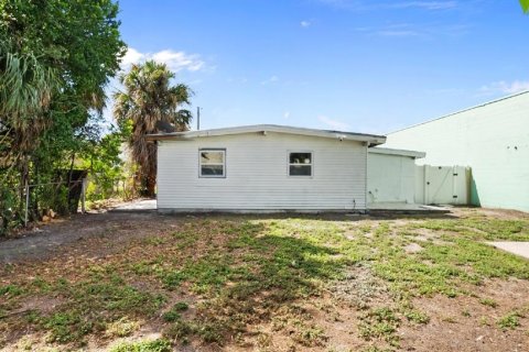 Villa ou maison à vendre à Tampa, Floride: 2 chambres, 72 m2 № 2429307 - photo 13
