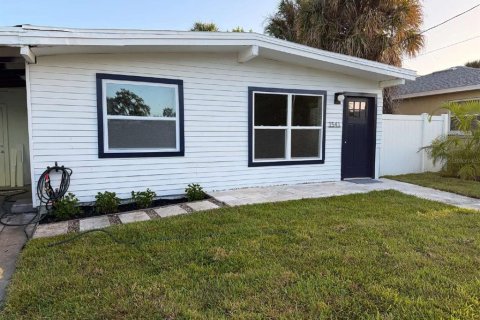 Villa ou maison à Tampa, Floride 2 chambres, 72 m2 № 2429307