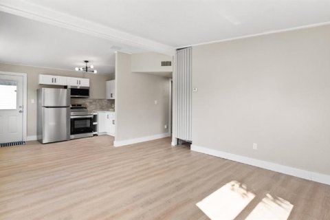 Villa ou maison à vendre à Tampa, Floride: 2 chambres, 72 m2 № 2429307 - photo 7