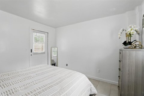 House in New Smyrna Beach, Florida 2 bedrooms, 81.94 sq.m. № 1631095 - photo 17