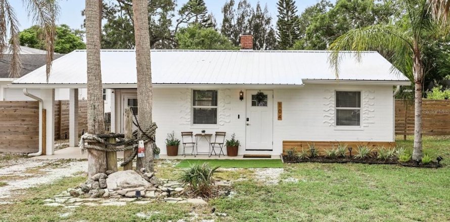 House in New Smyrna Beach, Florida 2 bedrooms, 81.94 sq.m. № 1631095