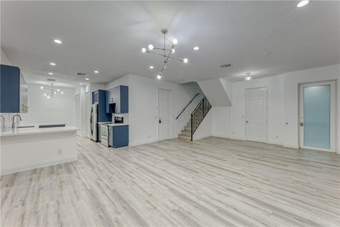Townhouse in Fort Lauderdale, Florida 3 bedrooms, 171.31 sq.m. № 2400507 - photo 8