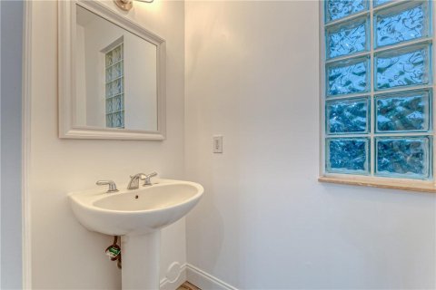 Townhouse in Fort Lauderdale, Florida 3 bedrooms, 171.31 sq.m. № 2400507 - photo 15