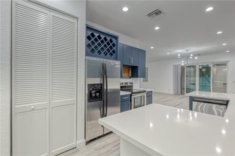 Townhouse in Fort Lauderdale, Florida 3 bedrooms, 171.31 sq.m. № 2400507 - photo 11