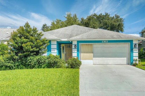 House in New Smyrna Beach, Florida 3 bedrooms, 158.96 sq.m. № 2369724